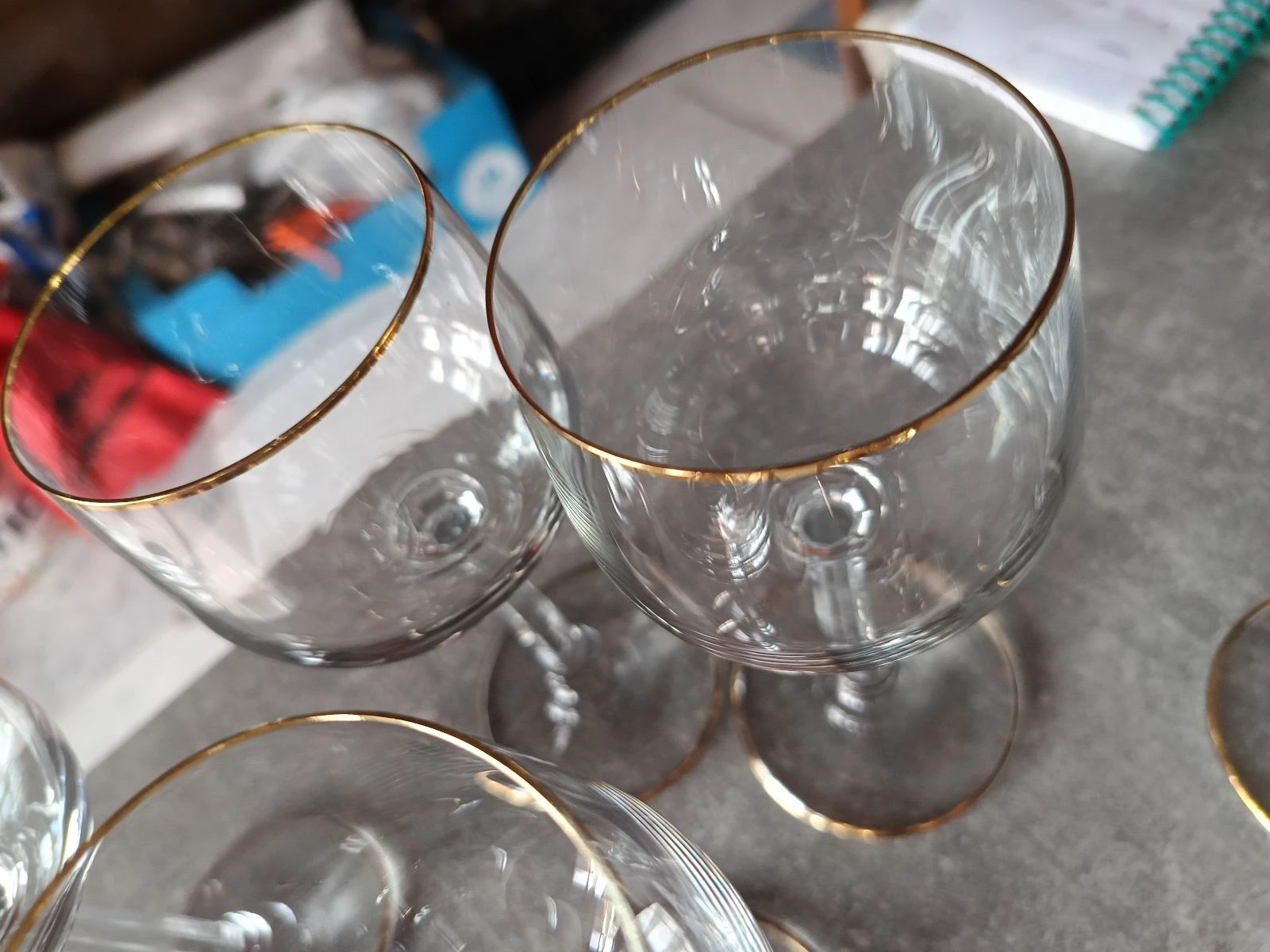 Set of 8 wine glasses with golden filigree on base and rim – photo 6